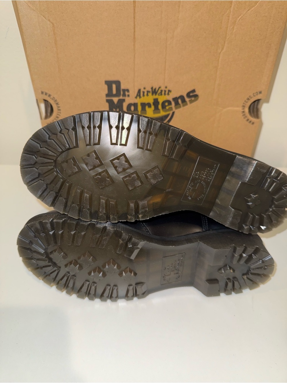 Dr. Martens Leonore Faux Shearling Lined Boots - Picture 4 of 6